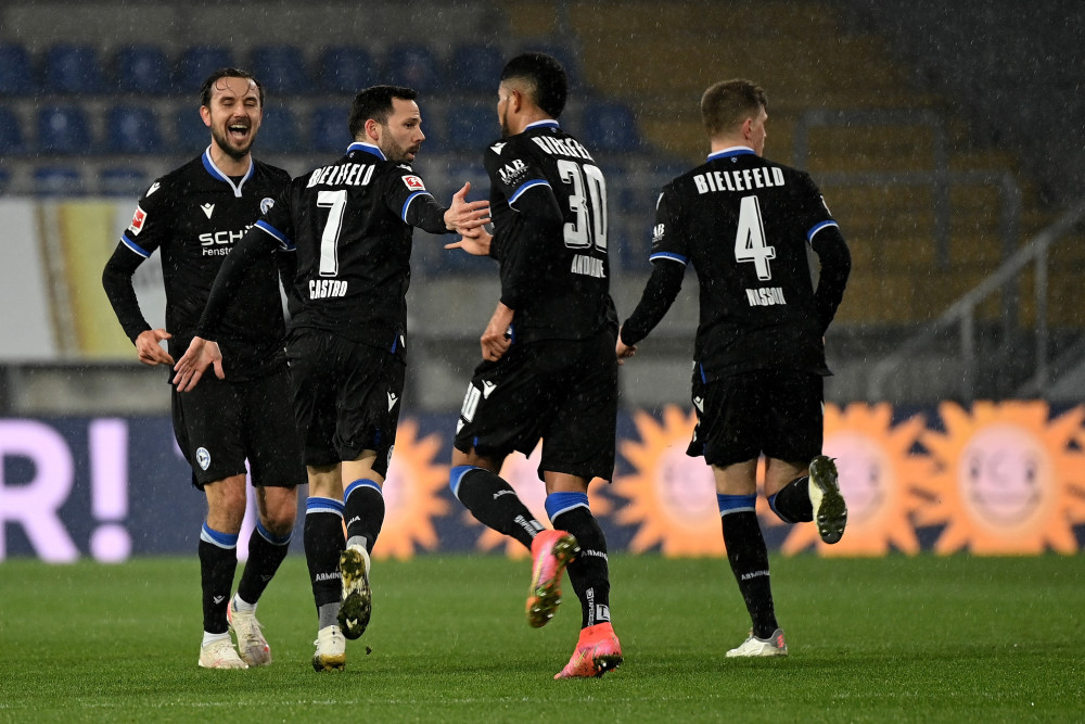  比勒菲尔德客场憾负强敌，德甲升班马面临严峻考验