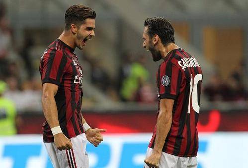  AC米兰引援显成效，新援连线打破僵局
