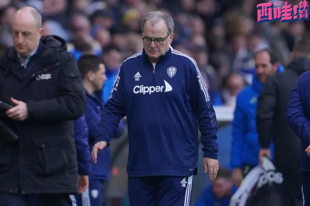  利兹联疯狂逼抢战术，白玫瑰客场抢得关键一分